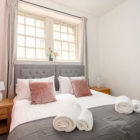 2 Bedroom Royal Mile Apartment Edinburgh Luaran gambar